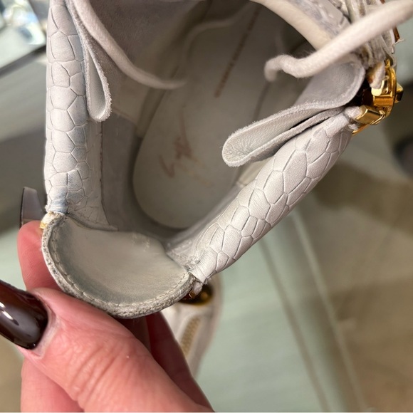 Authentic Giuseppe Zanotti Lorenz 75 TR Donna Gold and Cream High-Top Sneakers - Picture 9 of 17